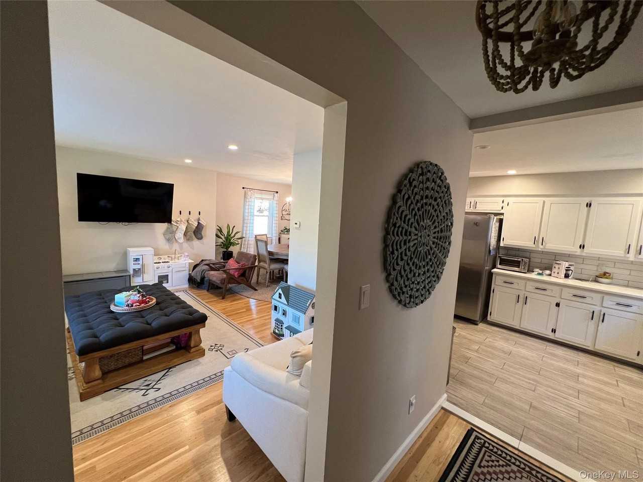 31 Roosevelt Pl - Photo 2 of 16