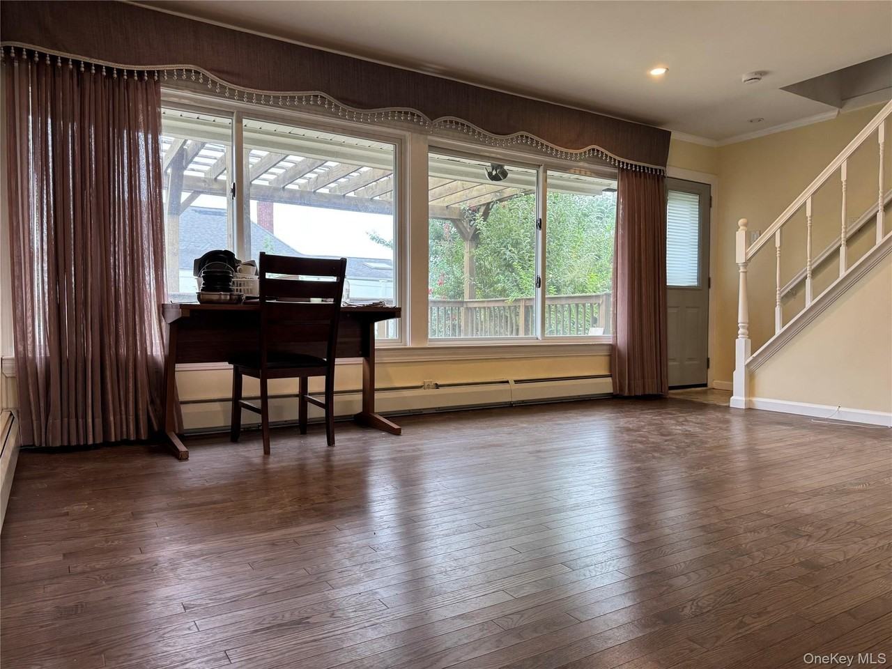 5 Meander Ln - Photo 2 of 14