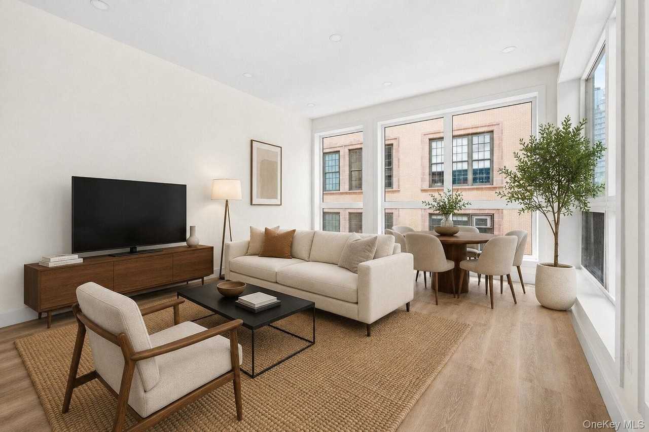 25 Catherine St #3 - Photo 2 of 19