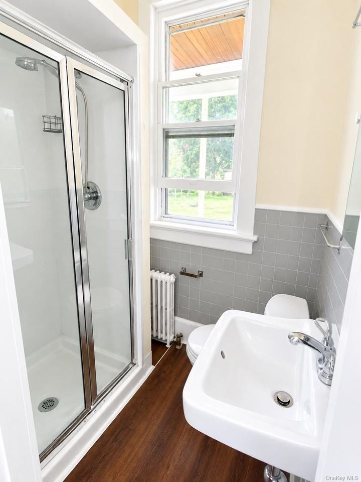33 Virginia Ave - Photo 5 of 6