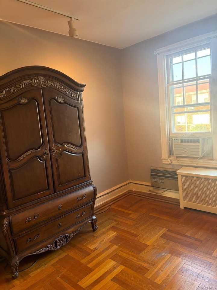 3134 79th St - Photo 3 of 17