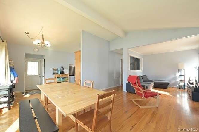 10 Pickwick Dr S - Photo 5 of 13