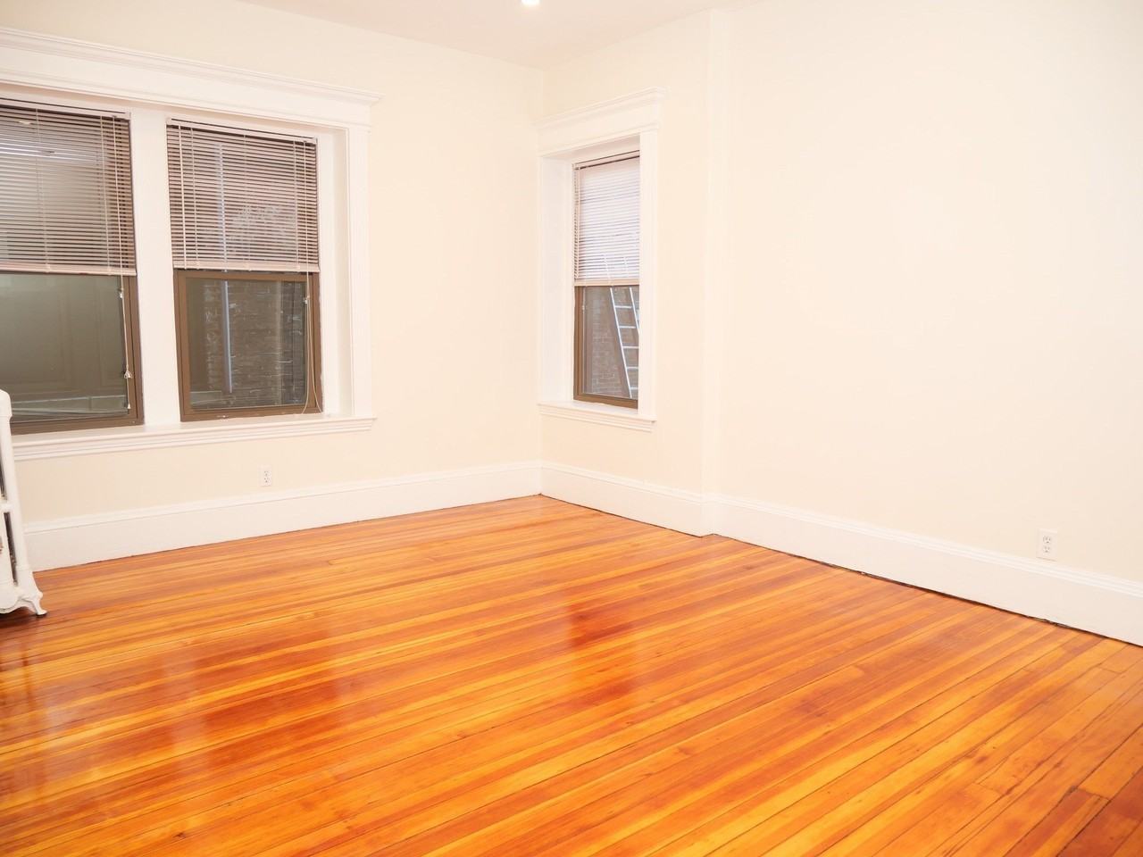 1378 Beacon St #10 - Photo 5 of 7