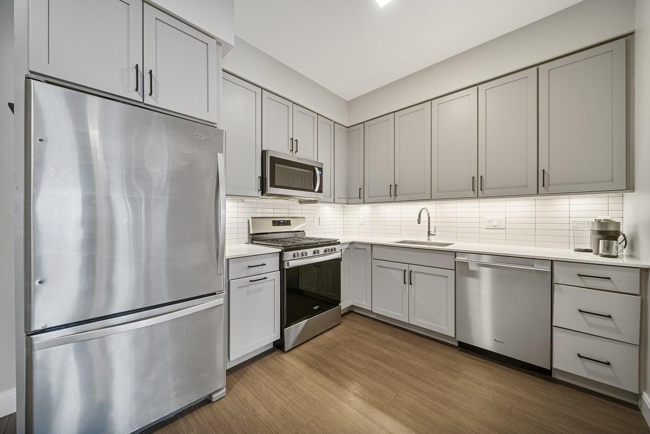 11 Walley St #202 - Photo 5 of 24
