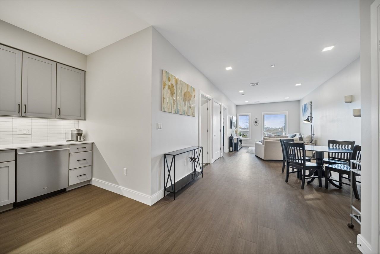 11 Walley St #202 - Photo 7 of 24