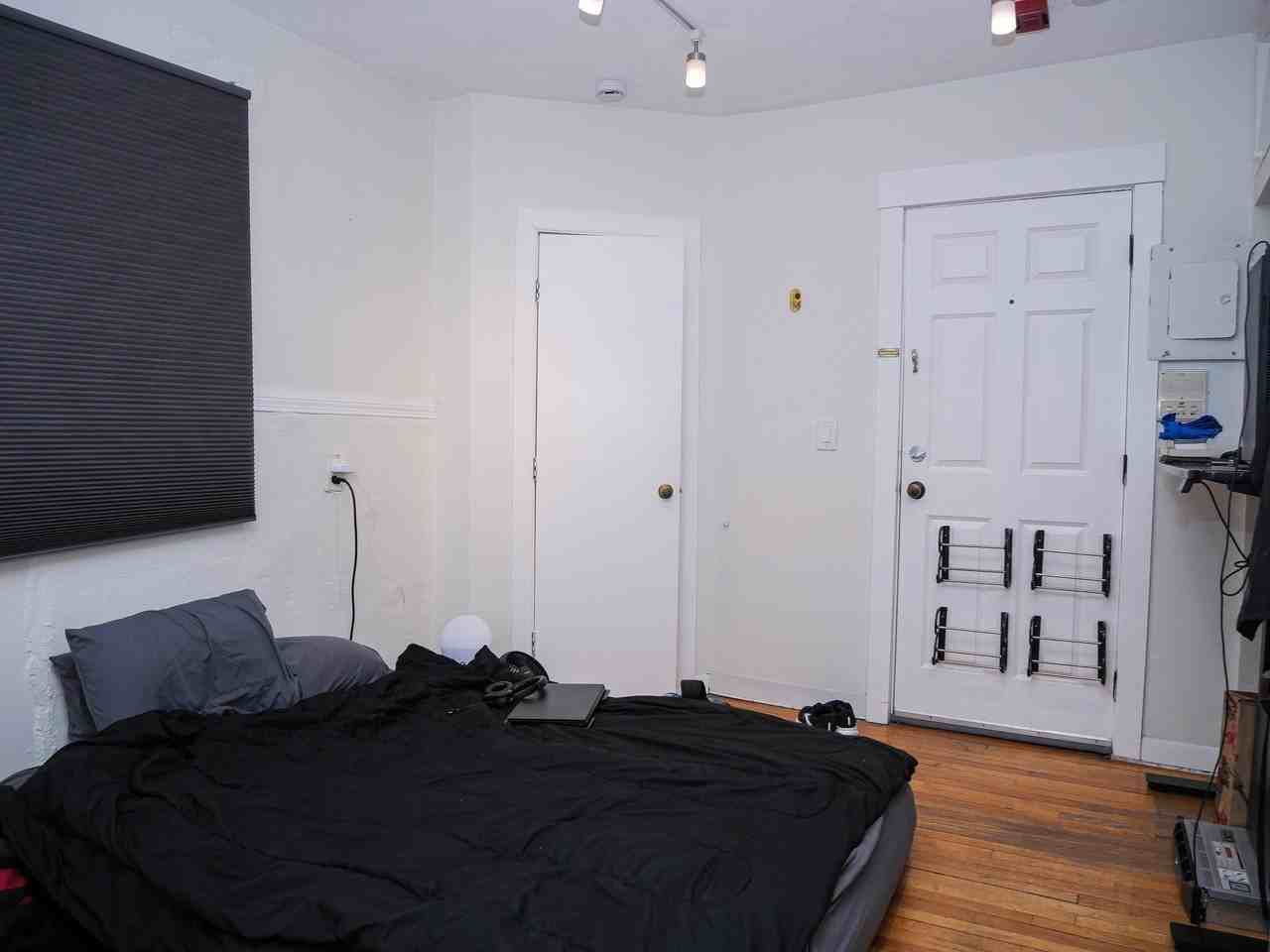 259 W Newton St #1 - Photo 2 of 6