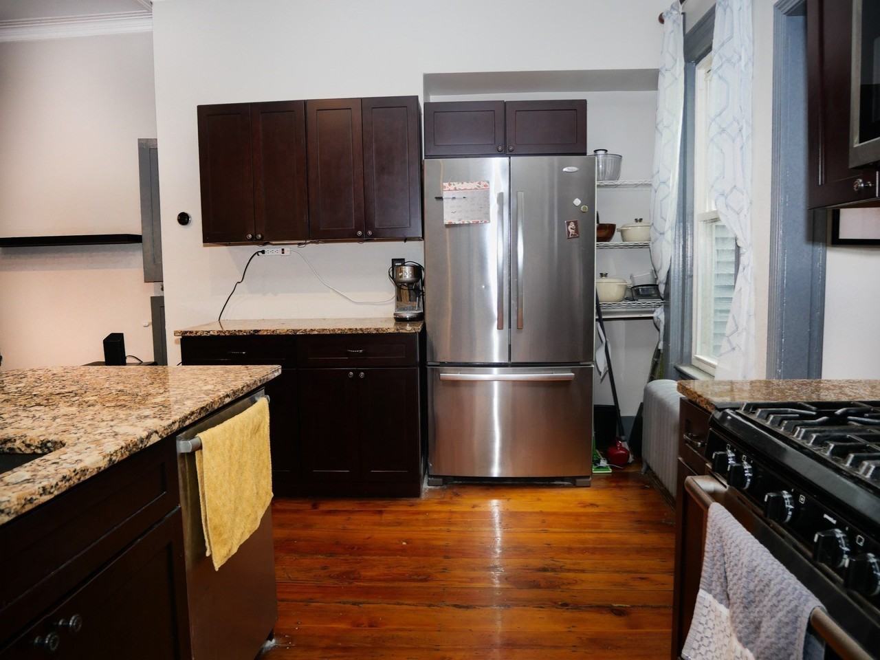 140 Trenton St #2 - Photo 3 of 11