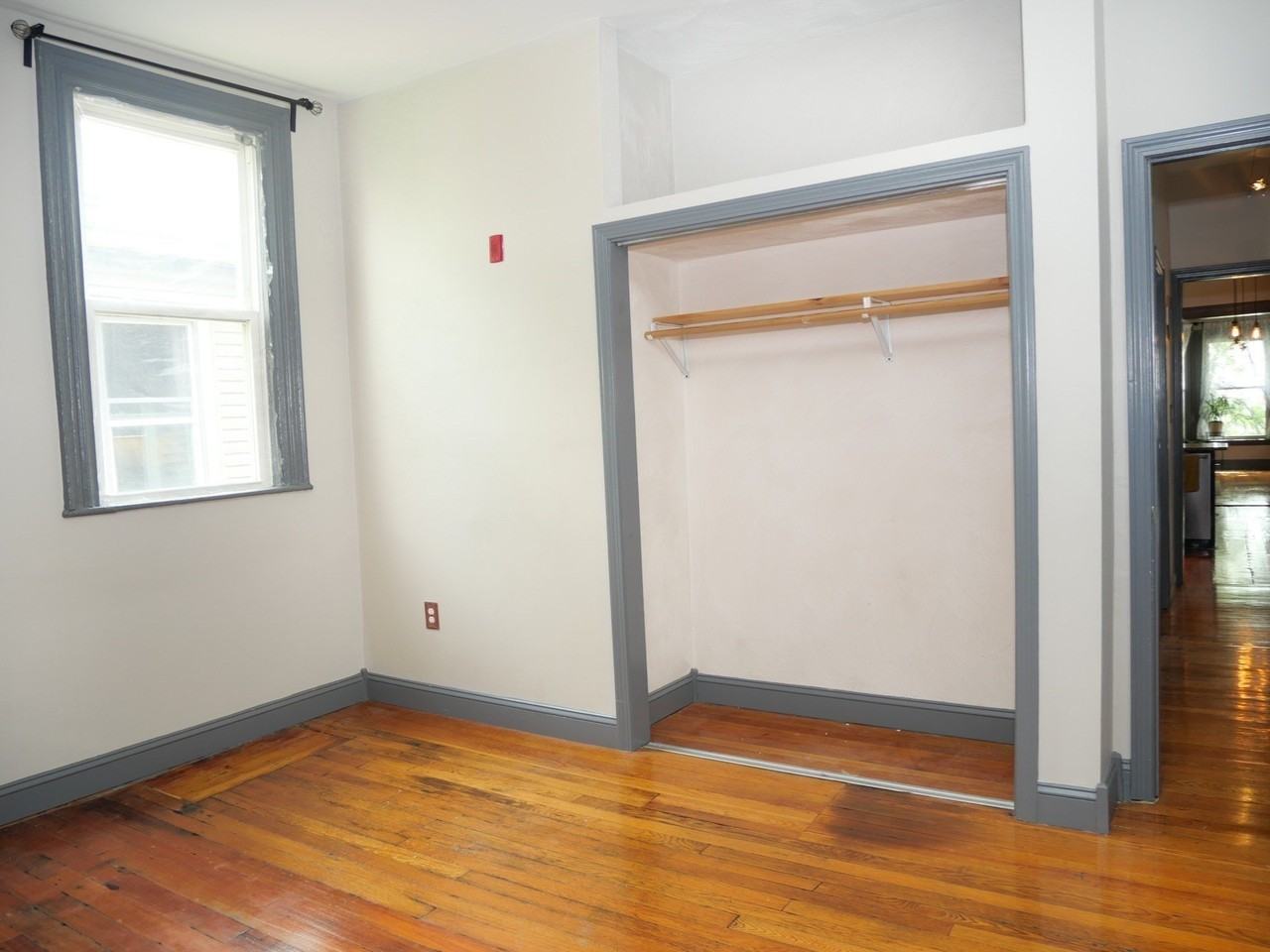 140 Trenton St #2 - Photo 4 of 11