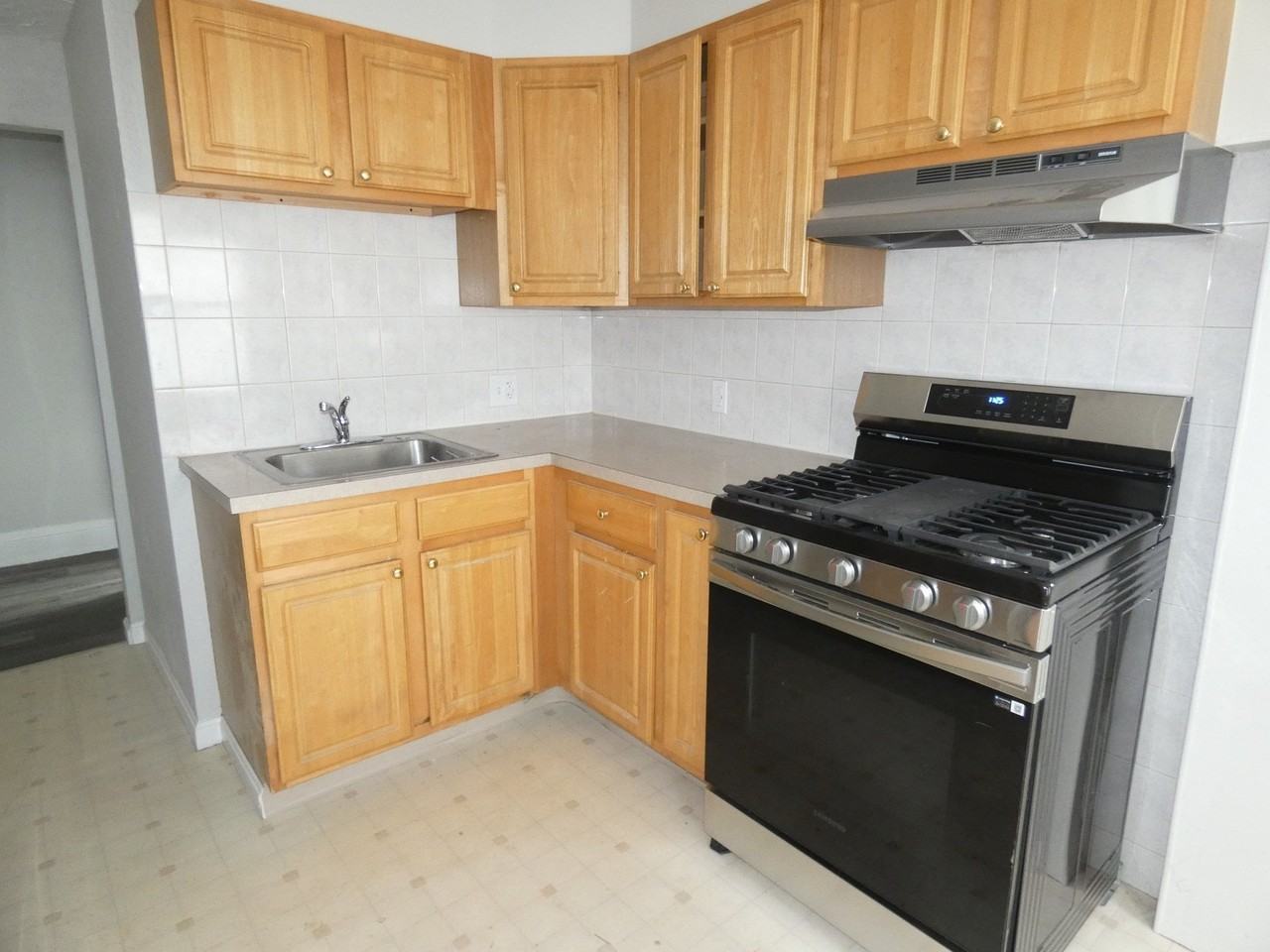 7 Greenwood St #B - Photo 3 of 11