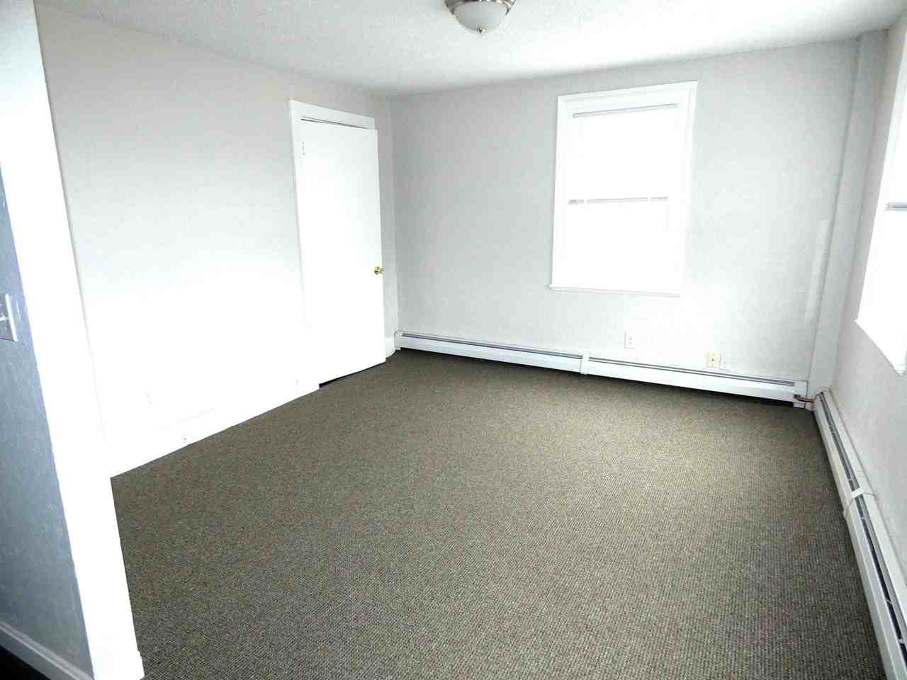 7 Greenwood St #B - Photo 4 of 11