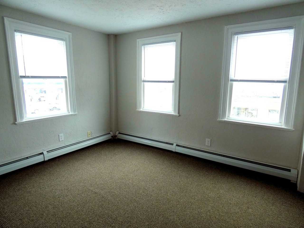 7 Greenwood St #B - Photo 5 of 11