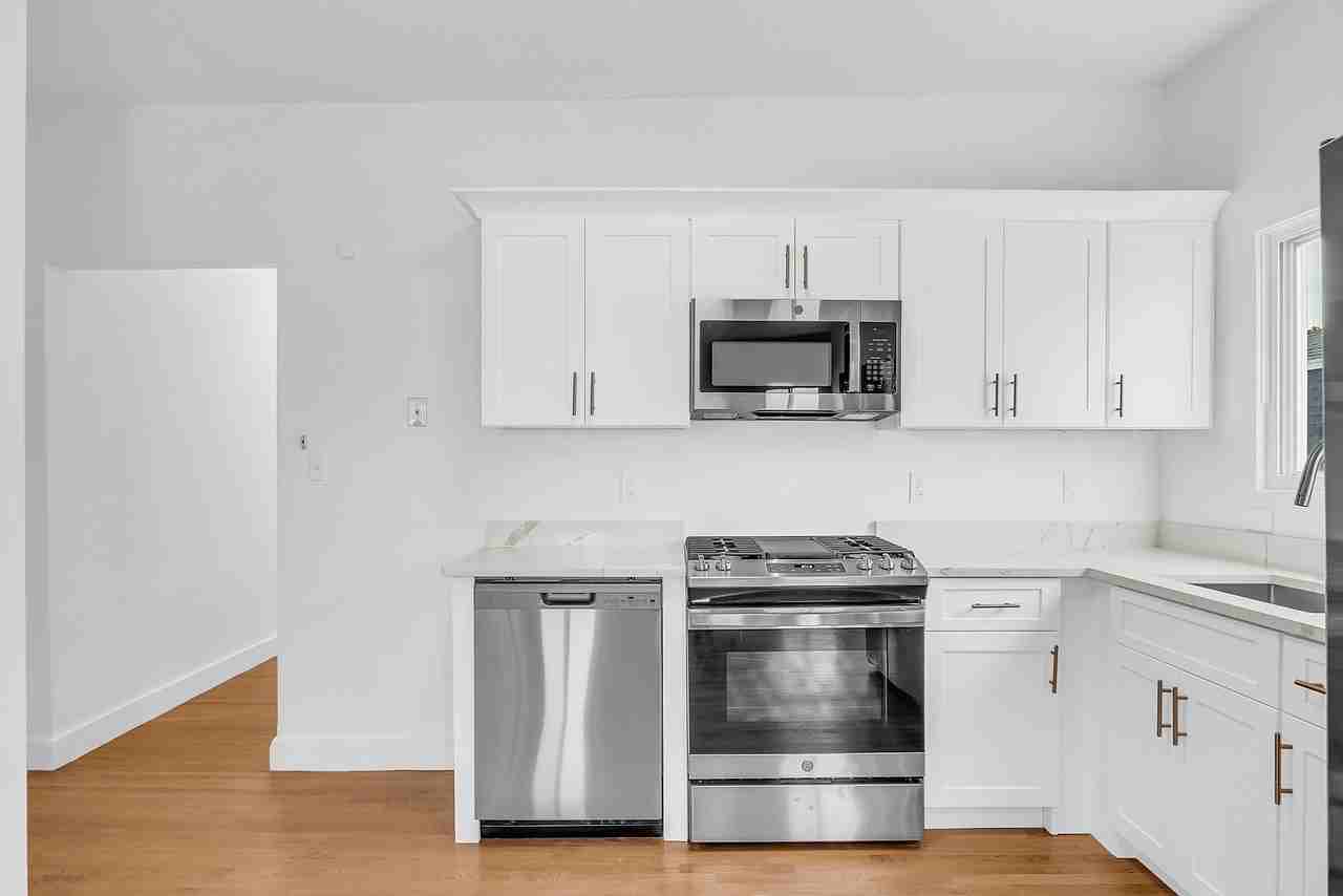 52 Bonair St #6
