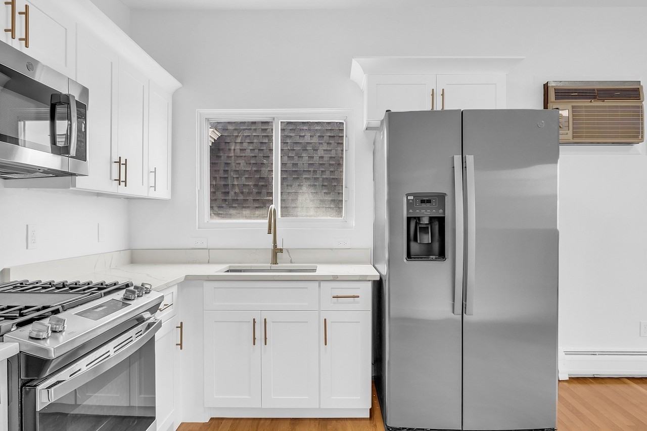 52 Bonair St #6 - Photo 3 of 31