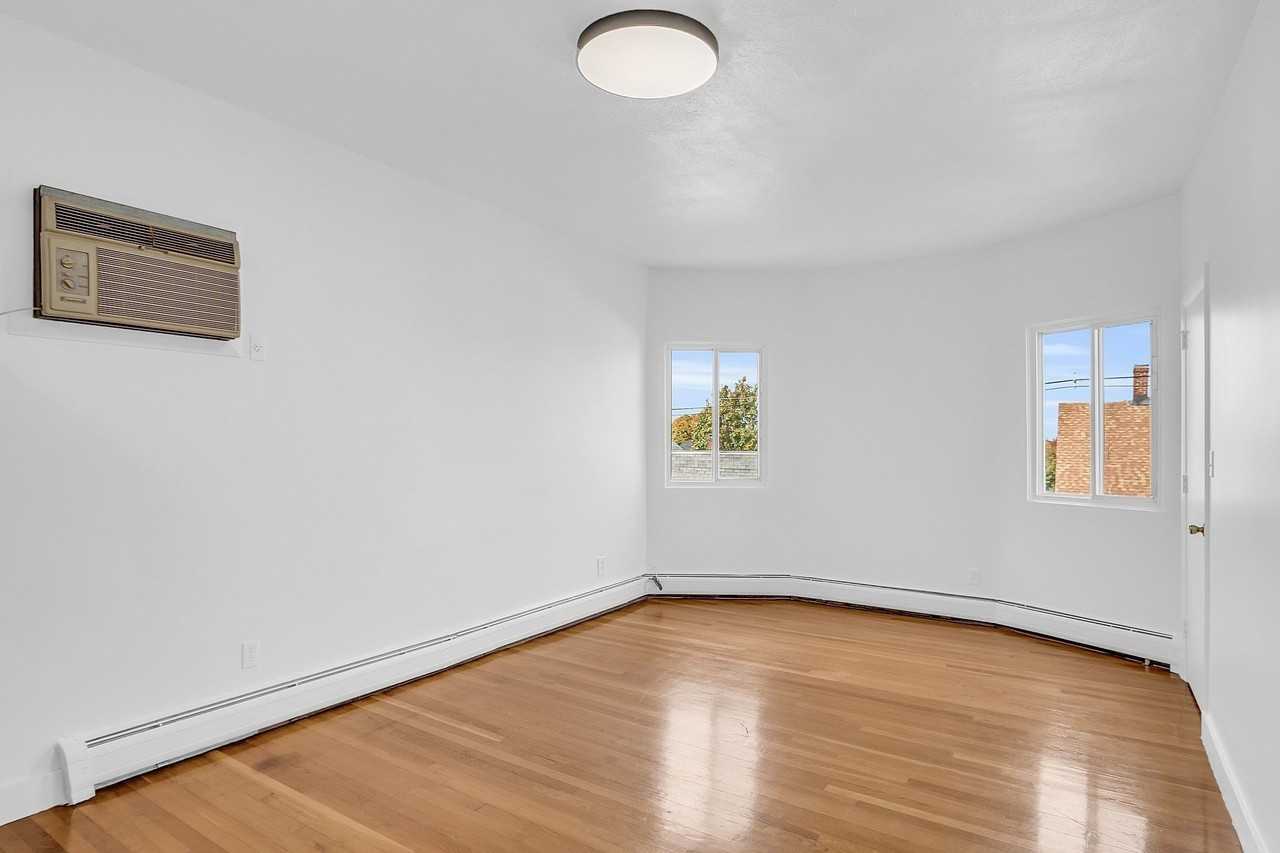 52 Bonair St #6 - Photo 7 of 31