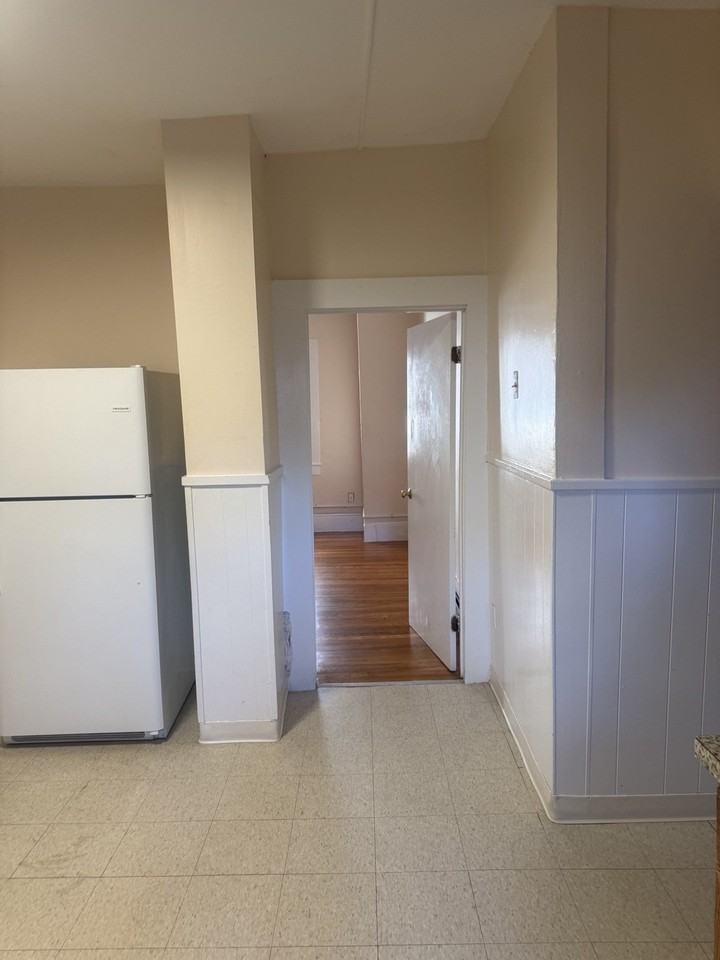 18 Fairview Ave #1 - Photo 4 of 21