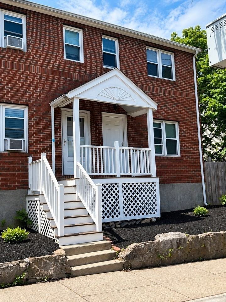 57 Sumner St #F - Photo 3 of 16