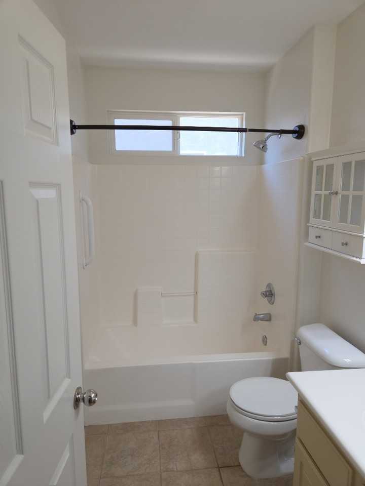 1261 Reinhart St - Photo 6 of 50