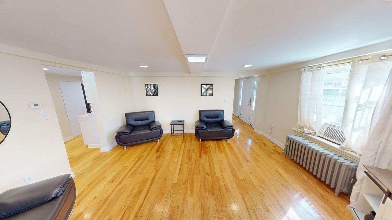 266 Webster St - Photo 2 of 29