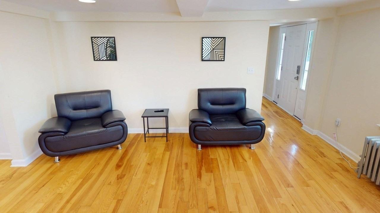 266 Webster St - Photo 3 of 29