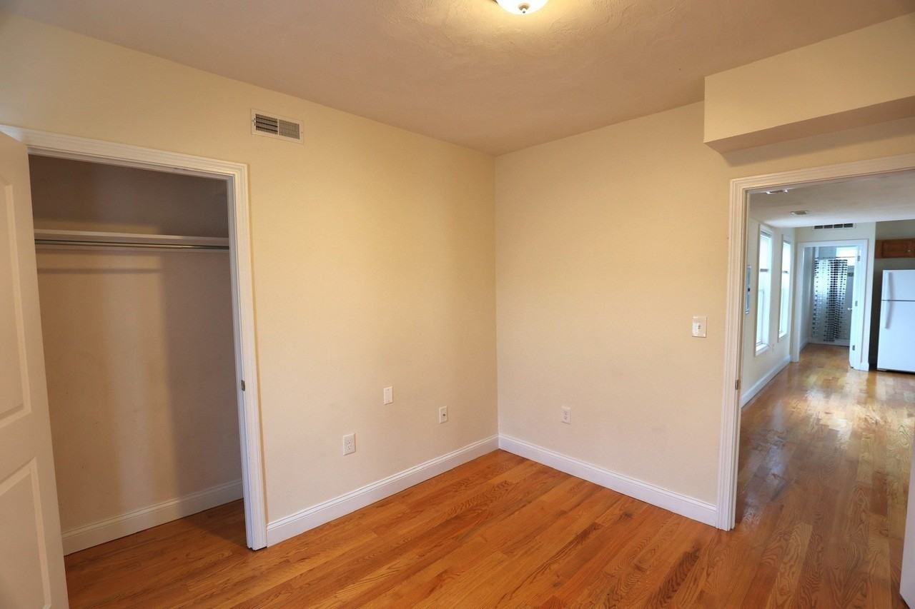62 Lincoln St #2 - Photo 5 of 8