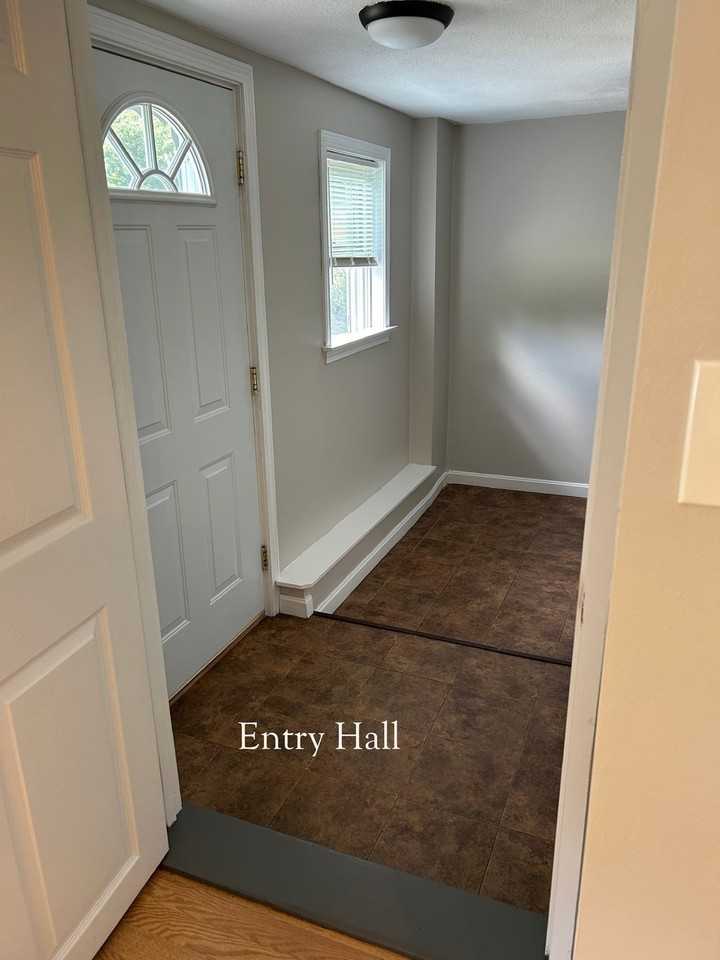 7 Heidi Ln #0 - Photo 2 of 32