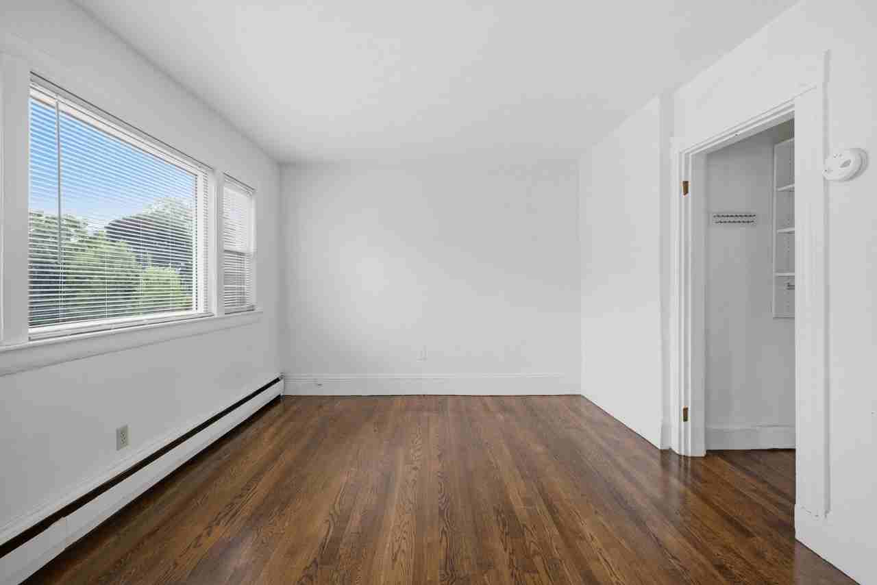 193 Concord Ave #5 - Photo 3 of 11