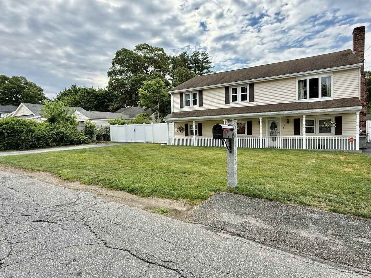 10 Sheridan St #TOP - Photo 4 of 21