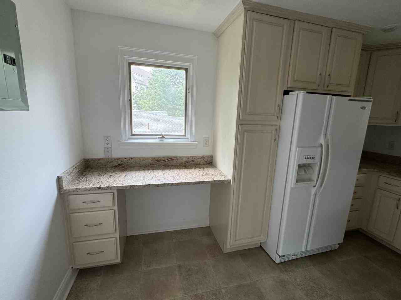 1517 Belmont Rd #2 - Photo 3 of 14
