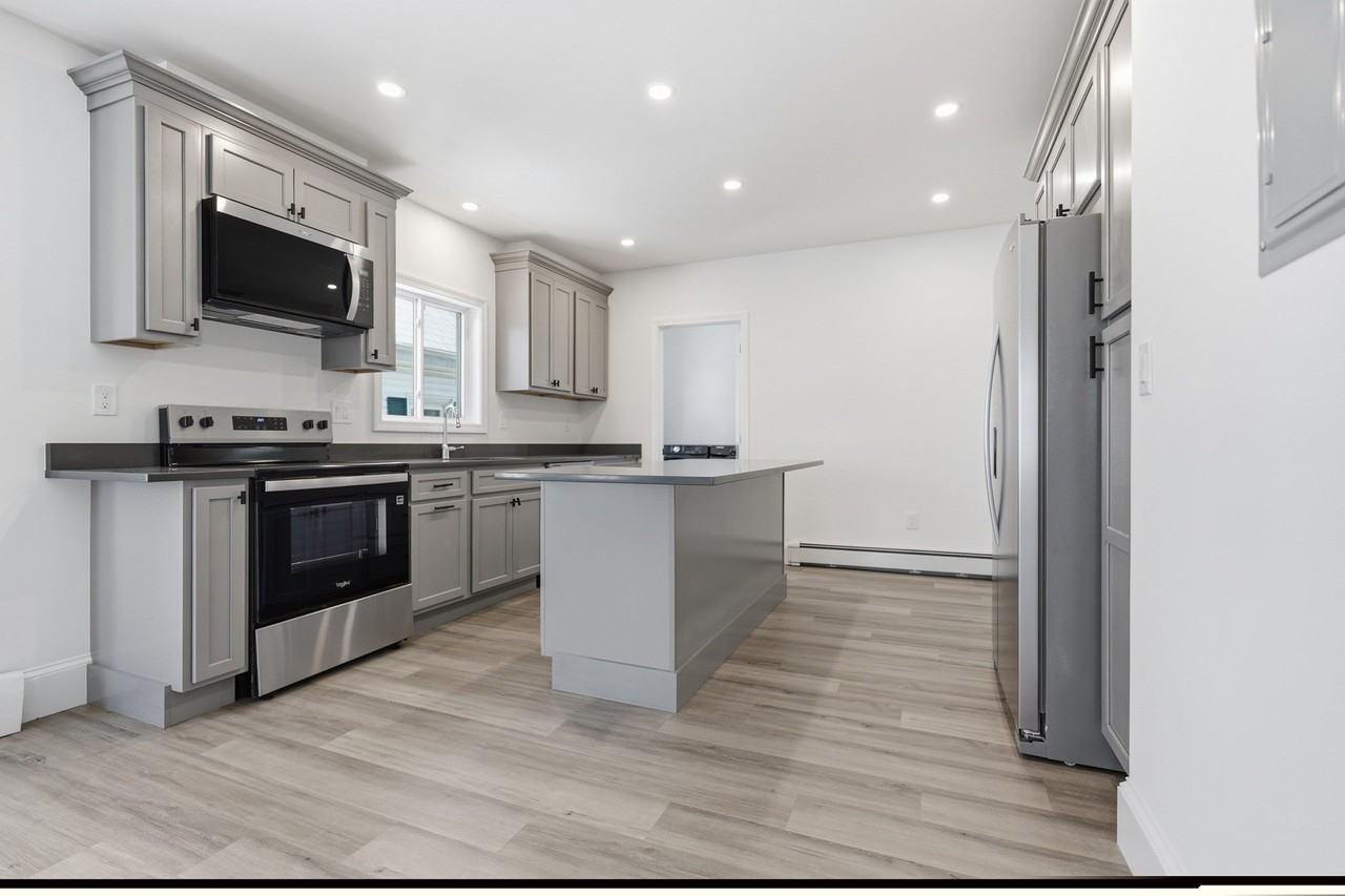 40 Concord Ave #1