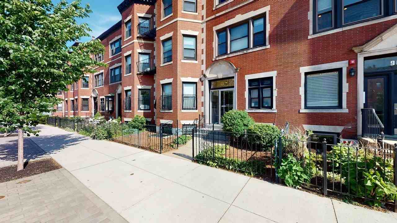 907 Beacon St #2 - Photo 2 of 16