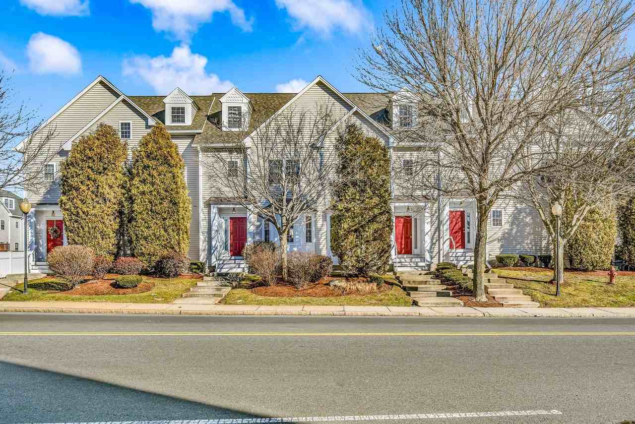 555 Main St #8