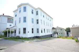 featured image of 82 Fox St #3
