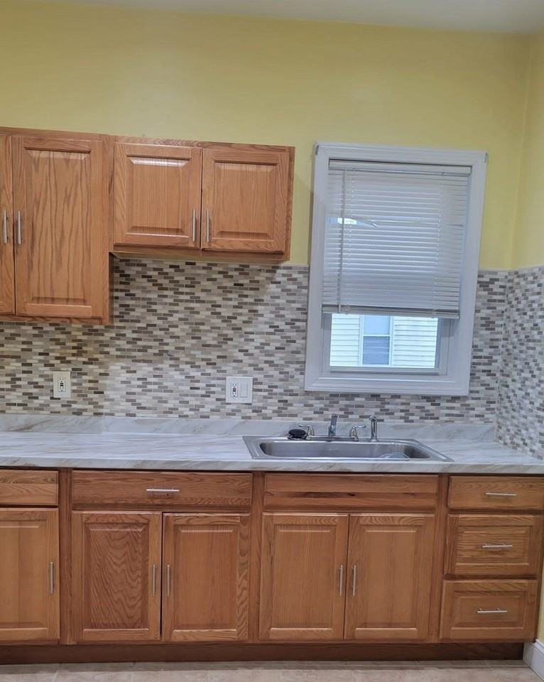 64 Capen St #2 - Photo 6 of 24