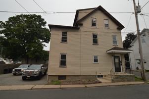 featured image of 25 Sherman St #2