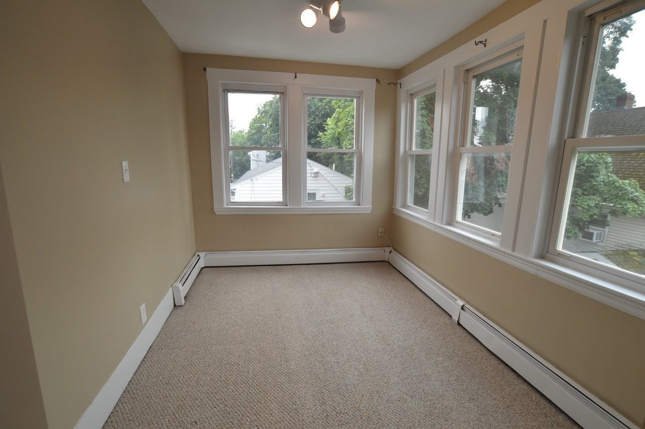25 Sherman St #2 - Photo 3 of 10