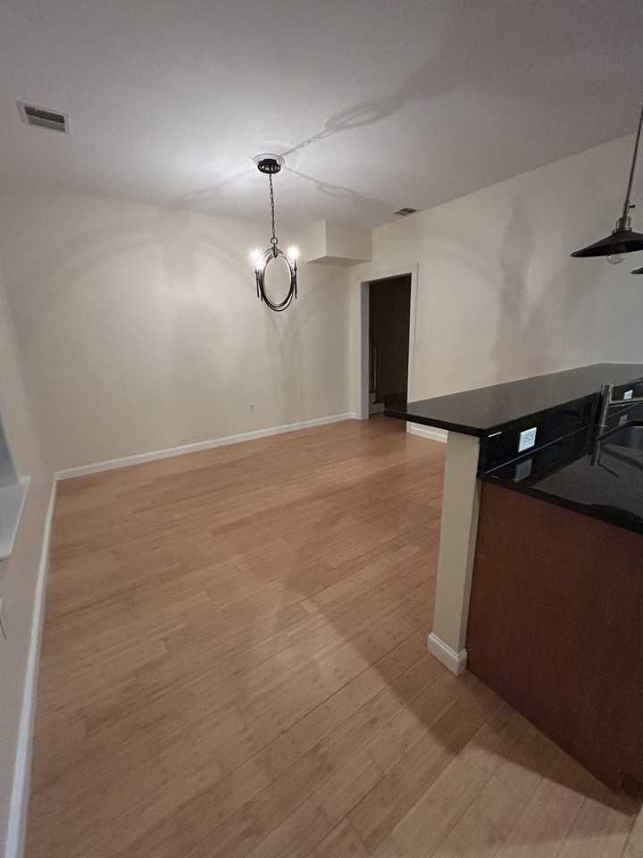 180 Warren St #180 - Photo 2 of 7