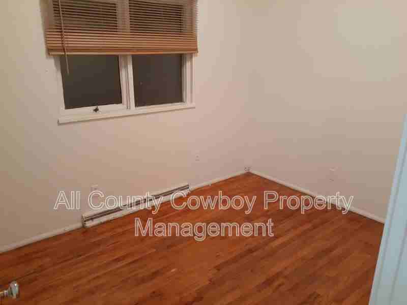707 S 23rd St #707 - Photo 5 of 19