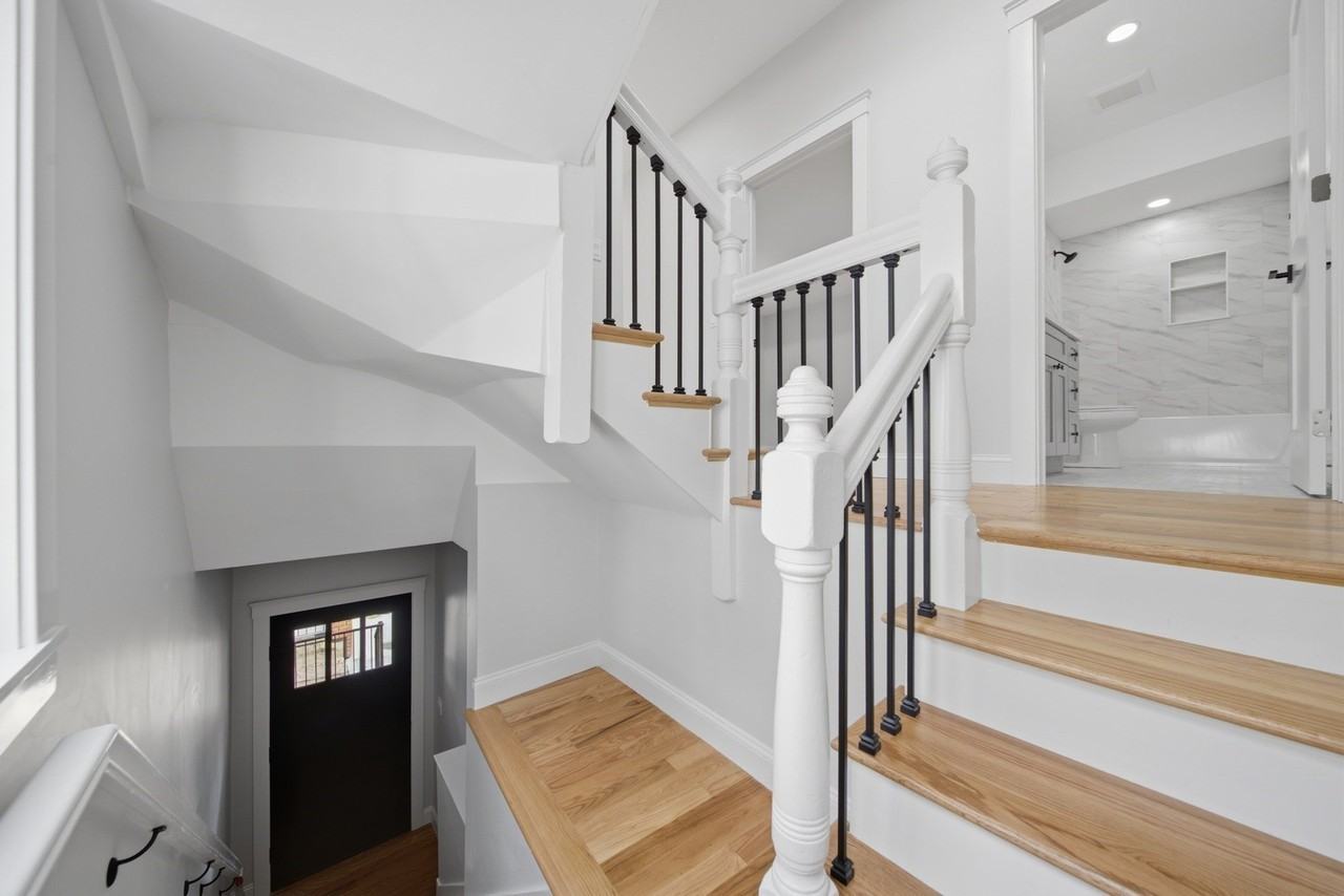 16 Putnam St #2 - Photo 2 of 39