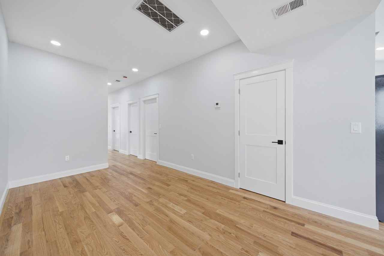 16 Putnam St #2 - Photo 7 of 39