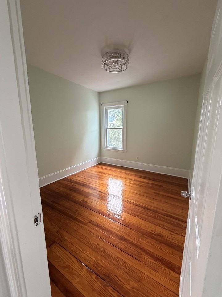 255 Shaw St #2 - Photo 7 of 11