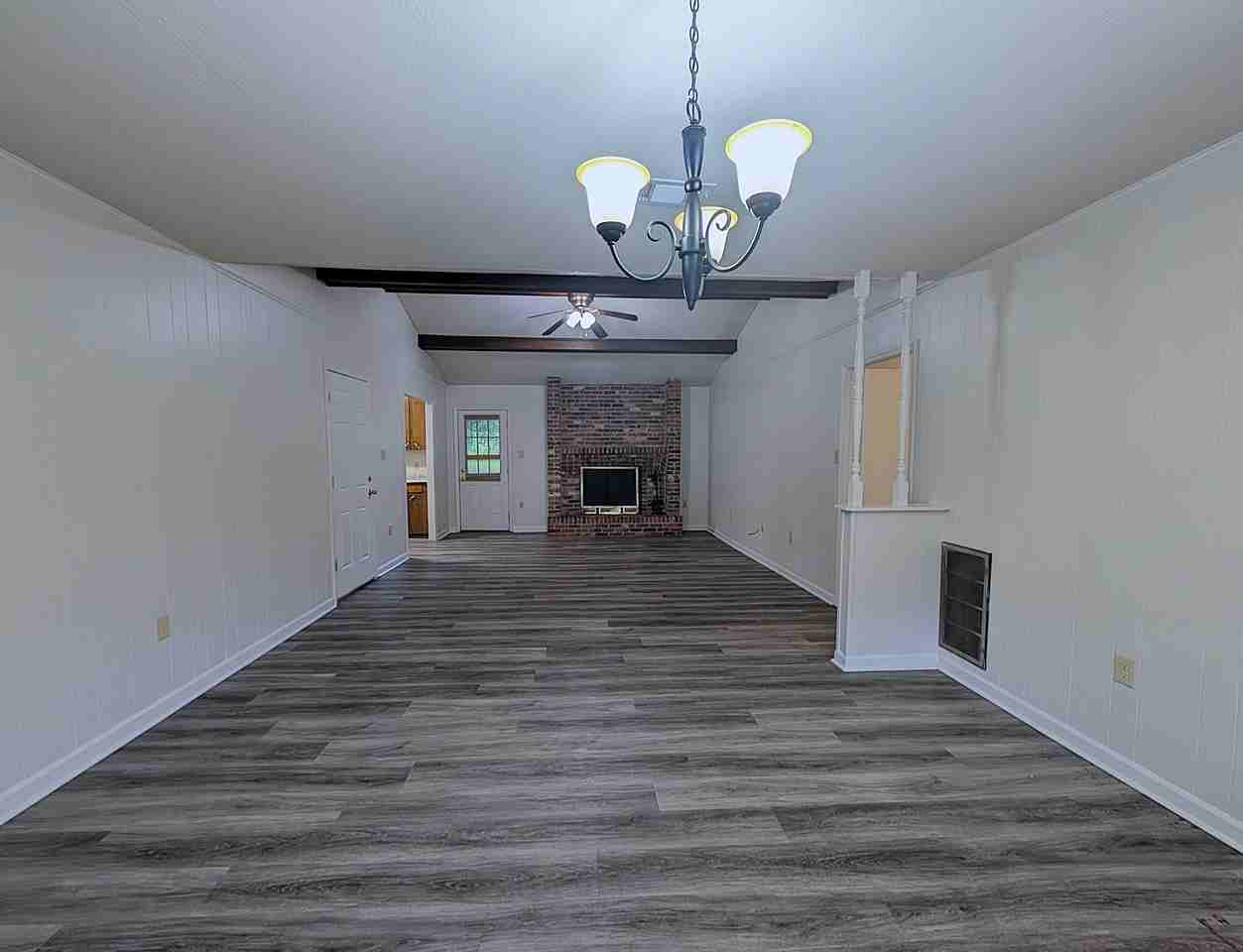 726 Longstreet Dr - Photo 3 of 20