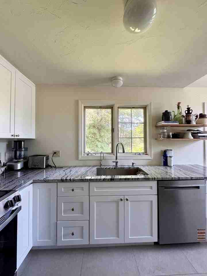 12 Birchwood Ln #12 - Photo 4 of 29