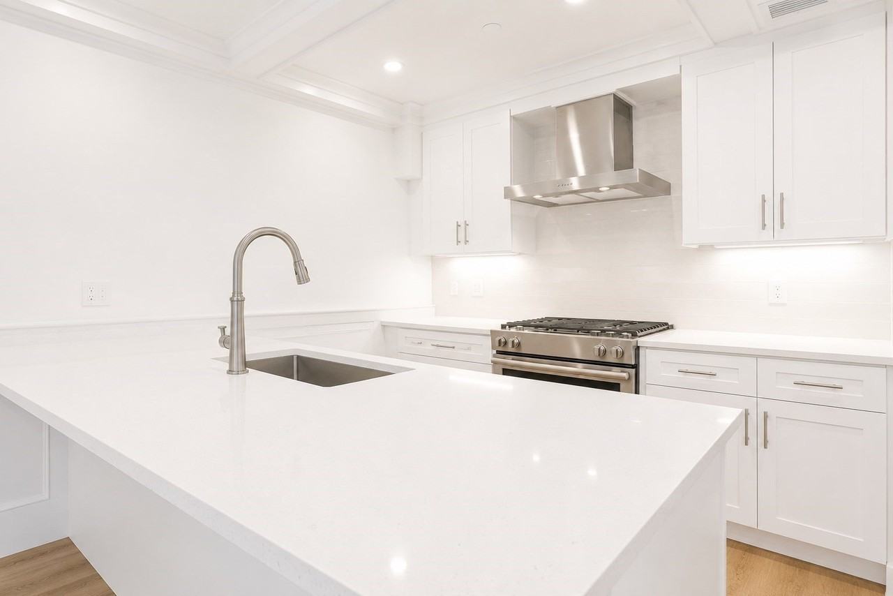 261 Washington St #3 - Photo 2 of 14