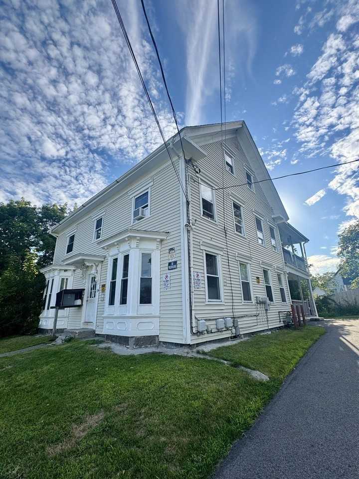 39 Perry Ave #1 - Photo 2 of 14