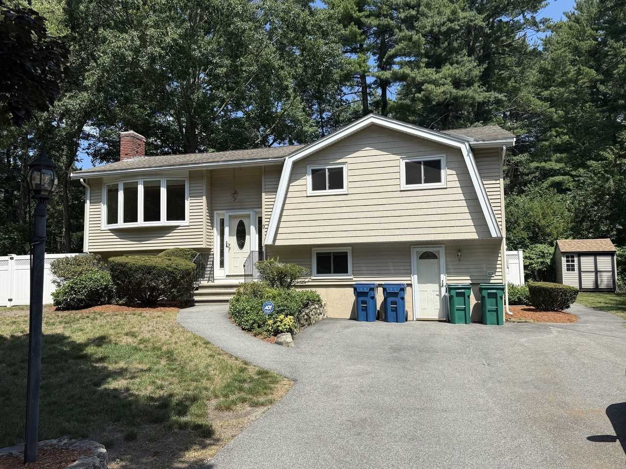 9 Brookdale Cir - Photo 3 of 26
