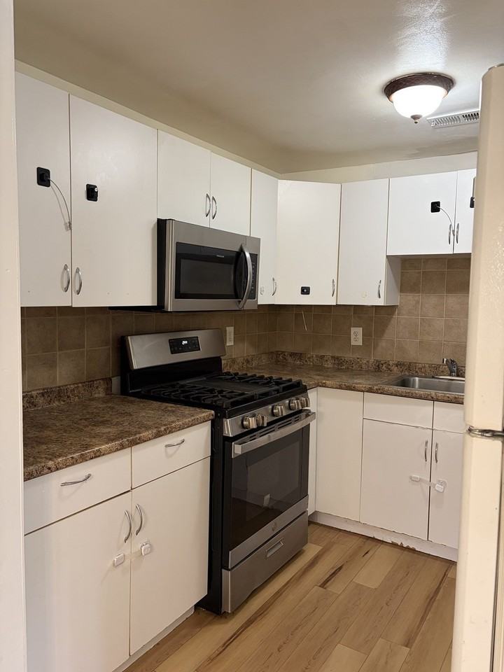 15 Longworth Ave #223 - Photo 2 of 9