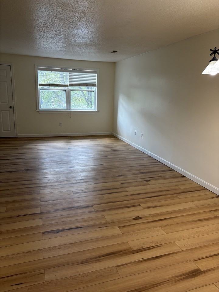 15 Longworth Ave #223 - Photo 4 of 9
