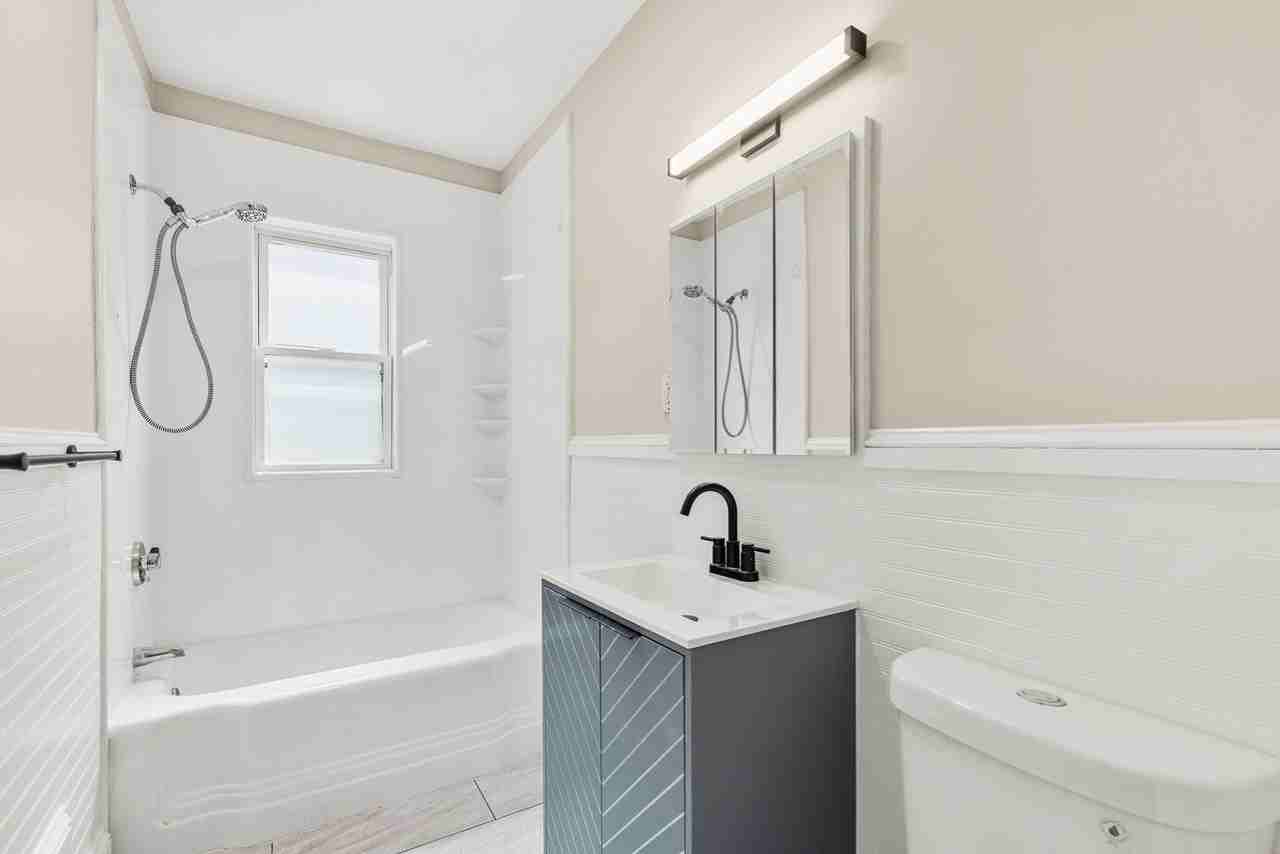 79 Nelson St #1 - Photo 7 of 27