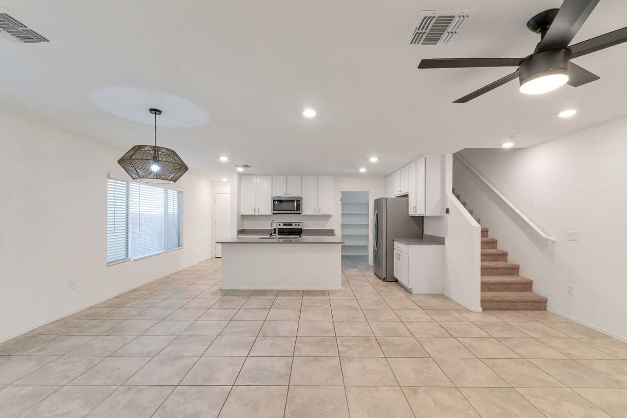 1088 E Descent St - Photo 5 of 25