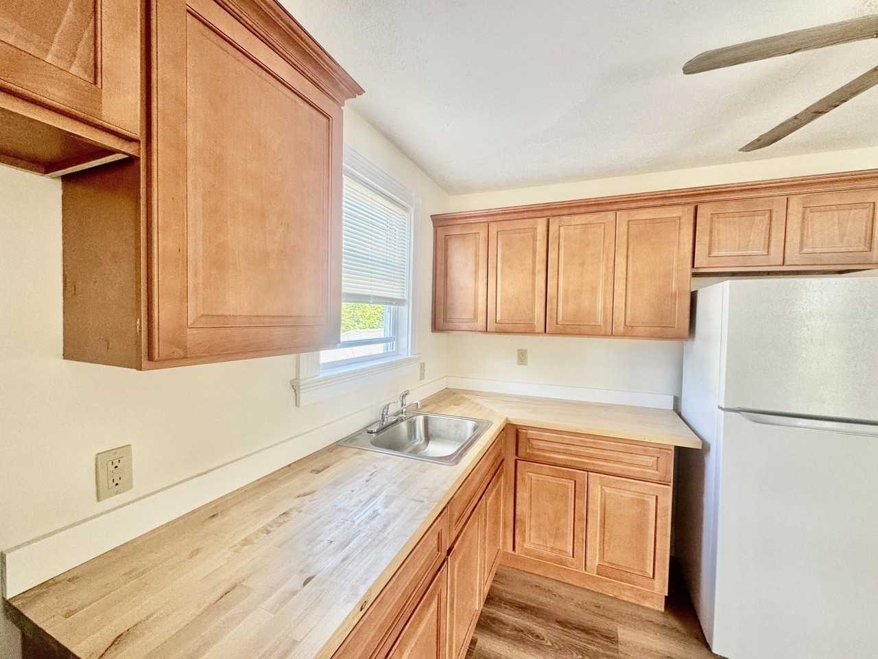 93 Parker St #2 - Photo 6 of 19